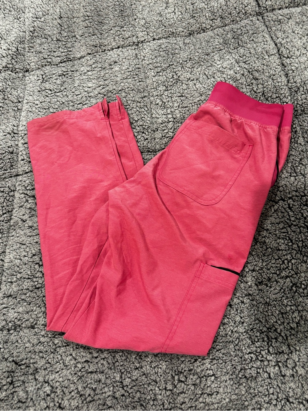 koi & Beyond Pink Scrub Bottom